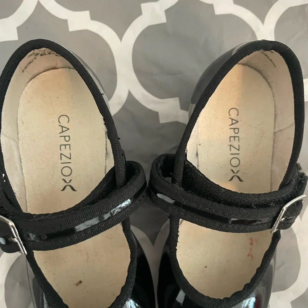 Little Girls Capezio Teletone Tap Mary Jane Pattent Leather Tap Shoe Size 9.5 m
